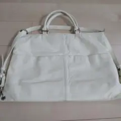 agnes b VOYAGE ホワイトレザーショルダーバッグ