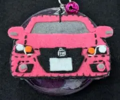 フェルト製　車型マスコットキーホルダー　【CROWN】ピンク