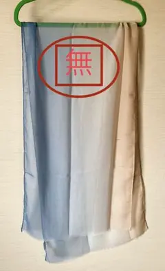 シフォンのストール　ブルー　ブラウン　ホワイトのグラデーション