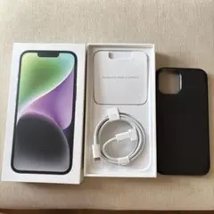 iPhone 14 純正ブラックレザーケースとLightningケーブル