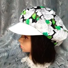 手作り、花柄６枚はぎキャスケット