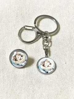 チャーム&ピンバッヂセット(子猫の夏休み①) キーホルダー　ブローチ