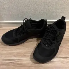 KEEN スニーカー メンズ 黒 エクスプロール ウォータープルーフ 26.5