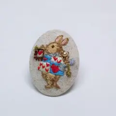 ♡不思議の国のアリス♡ ウサギの刺繍ブローチ ♪