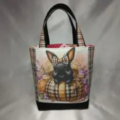 うさぎと花柄のトートバッグ　ハンドメイド　パネル生地