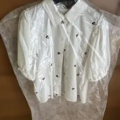 WEGO 花柄刺繍 半袖シャツ ホワイト