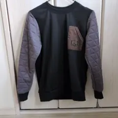 黒とグレーのキルティング袖トレーナー