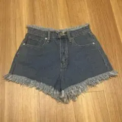 美品　SPINNS スピンズ　デニム　ショートパンツ　Sサイズ　フリンジ