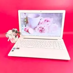 初心者に人気！すぐ使えるノートパソコン❣️可愛いホワイト✨️薄型カメラ付き大容量✨️
