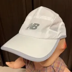 New Balance ホワイト スポーツキャップ　メッシュ　大きめ