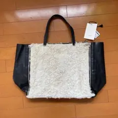 セリーヌ ホリゾンタルカバ ムートン バッグ