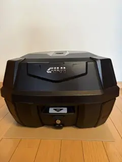 Item thumbnail for item ec39287d-da7d-4a5d-8221-5308e87294e0