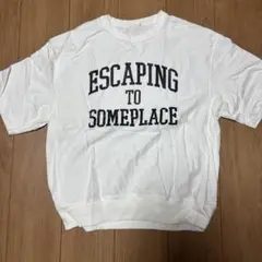 ESCAPING TO SOMEPLACE 半袖スウェット