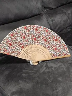 花柄布製扇子 木製骨組み