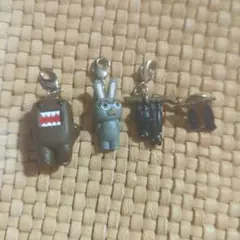 ★どーもくん うさじい しのぶさんともりおくん チャーム キーホルダー