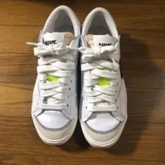 NIKE スニーカー