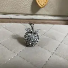 シルバー　りんご　ペンダント　刻印あり