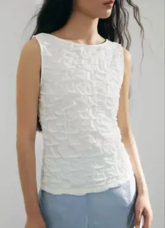 H&M ラッフルタンクトップ　ノースリーブ　タンクトップ