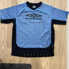 UMBRO 青/黒 Vネックシャツ ストライプメッシュ