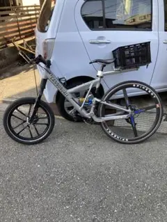 Cannondale Super V 運搬車