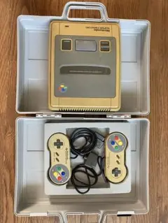 スーパーファミコン　本体、コントローラー、ケースのセット