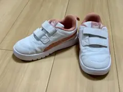 PUMA ベルクロスニーカー ホワイト/ピンク
