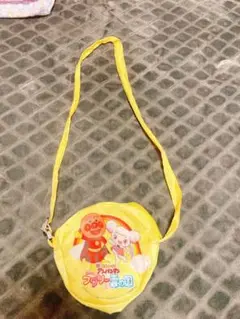 園児　幼児用　アンパンマンの小物入れ