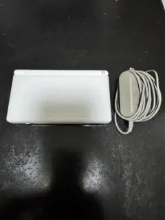 ニンテンドーDS Lite ホワイト 本体とACアダプター付き
