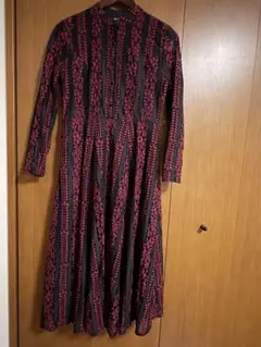 ＊＊meridian黒と赤の花柄 長袖カットソーワンピース＊＊