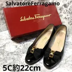【状態良好】大人気!SalvatoreFerragamo エナメルガンチーニ黒