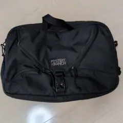 MYSTERY RANCH ブラックビジネスバッグ