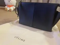 セリーヌ トリフォルドチェーンショルダー