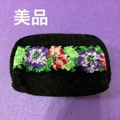 花柄刺繍 黒ポーチ