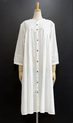 刺繍入りホワイトシャツワンピース