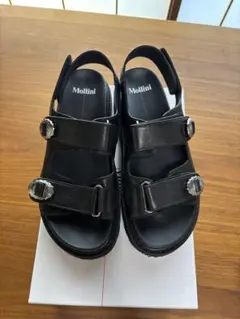 Mollini ブラックスポーツサンダル