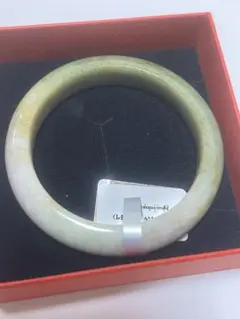 翡翠製グリーンバングル