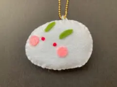 ハンドメイド　フェルトマスコット　うさぎ饅頭
