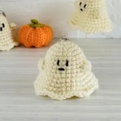 おばけ1号 あみぐるみ ストラップ付き ハンドメイド