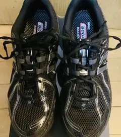 New Balance 1906ブラック スニーカー