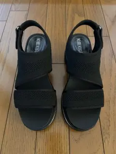 Noubel Voug Relax 厚底スポーツサンダルブラック