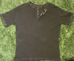 ダークブラウン ウォッシング加工ダメージヘンリーネックTシャツ