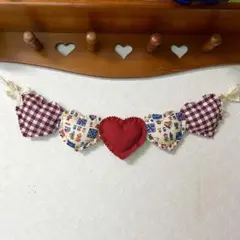 カントリー雑貨ハートのガーランド 赤無地×カントリー柄×赤チェック ハンドメイド