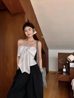 大人可愛い♥️オフショルトップス✨魅力たっぷりリボンデザイン