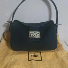 希少 FENDI 美品 マンマバケット 波打ちロゴ デニム