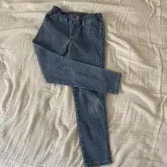 Item thumbnail for item f210878c-90be-4764-b565-fdcd39bad24d