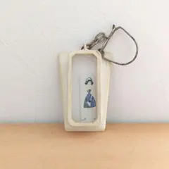 稀少【GERVAIS】ファッションイラスト入り キーホルダー