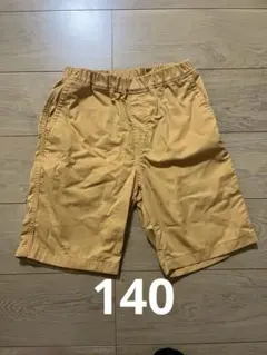 UNIQLOハーフパンツ 後ろポケット付き140