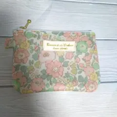 ティッシュケース付ポーチ　LIBERTY　Betsy　ピンク