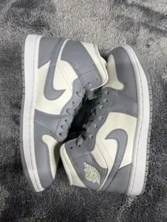 激レア Nike WMNS Air Jordan Mid