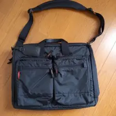マンハッタンパッセージ　ショルダーバッグ黒